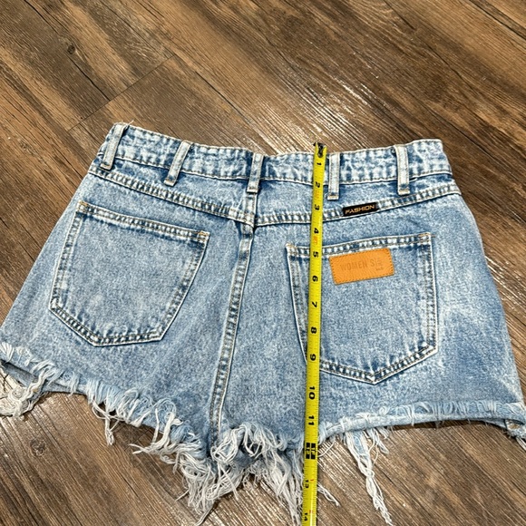 Light Jean Shorts - Picture 4 of 4